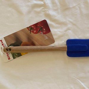 BRAND NEW KitchenAid Spatula